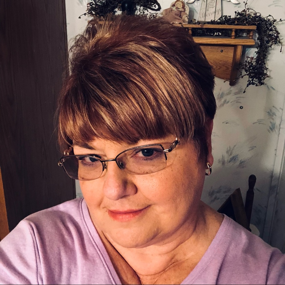 Meet your Posher, Liz